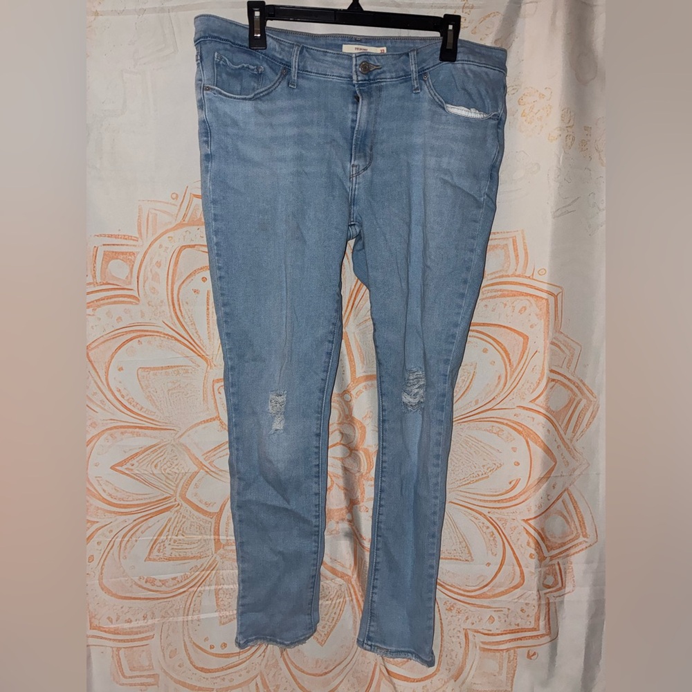 Levi's Women's Light Blue and Medium Blue Skinny Jeans - Pair - Picture 3 of 13